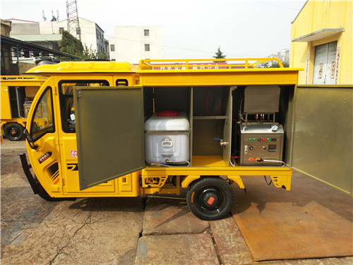 ����ϴ܇�C��(n��i)������չʾ